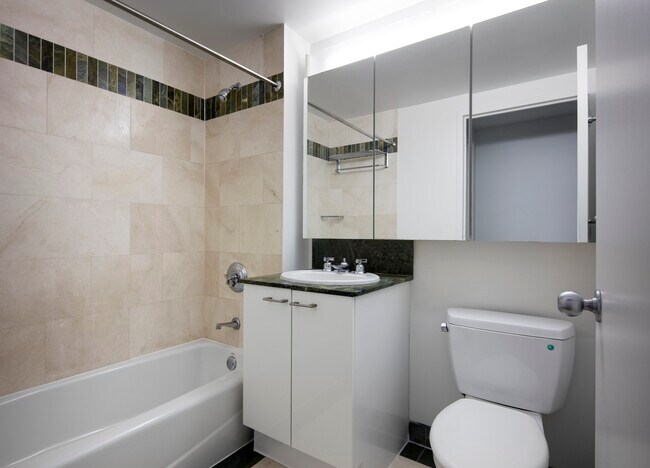 Foto del edificio - 325 North End Ave