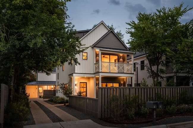 Foto del edificio - 2707 Stacy Ln