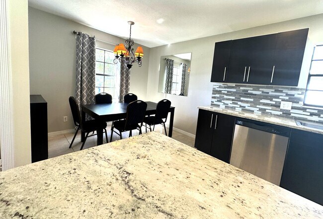 Foto del edificio - 2340 86th Ave