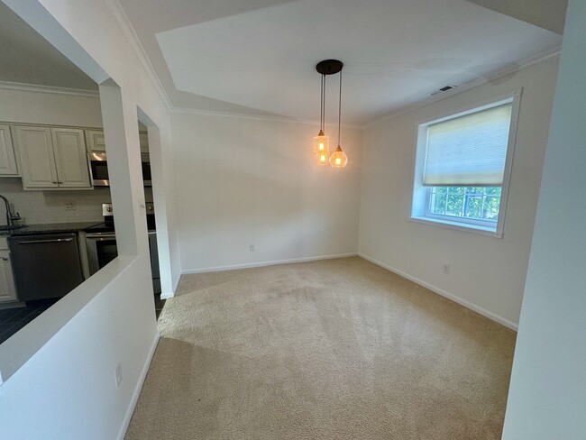 Building Photo - 119 Castletown Rd