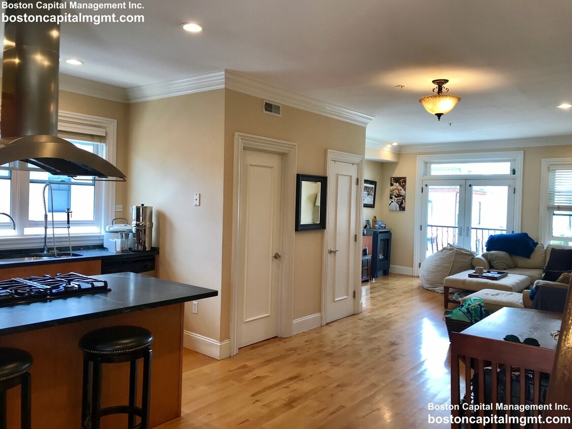360-362 Dorchester St. Unit 3 - 360-362 Dorchester St. Unit 3