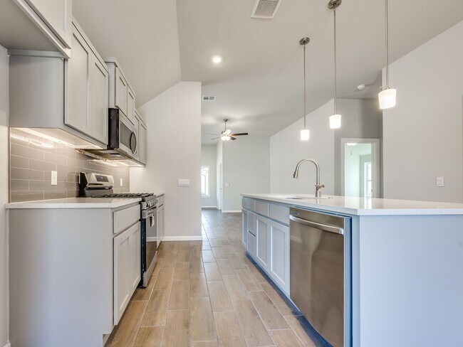 Building Photo - 1117 SW 139th Ter