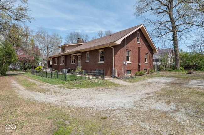 Building Photo - 5309 Hill St