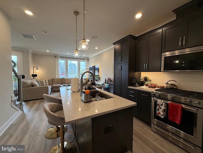 Foto del edificio - 3100 Schirra Ln