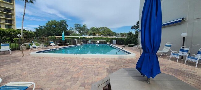 Foto del edificio - 644 Island Way