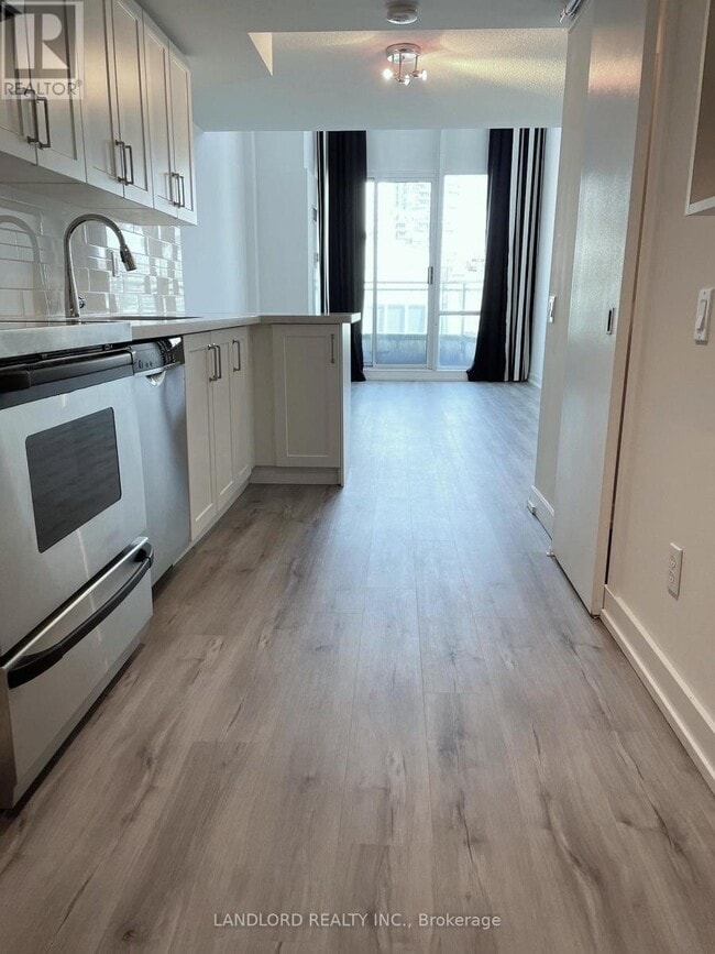 Building Photo - 77-LP77 Lombard St