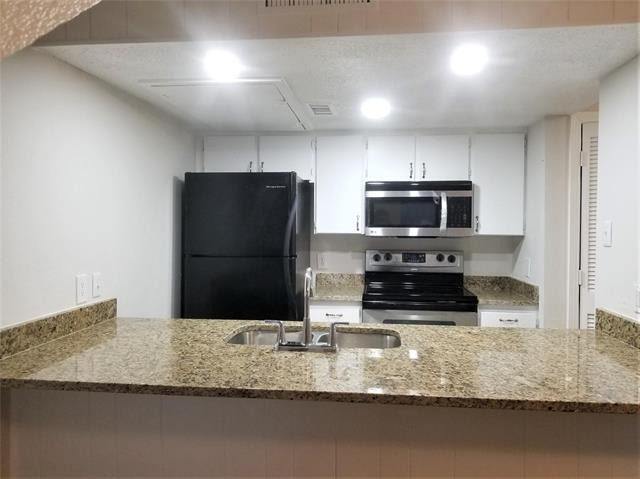 Foto del edificio - 4638 Country Creek Dr