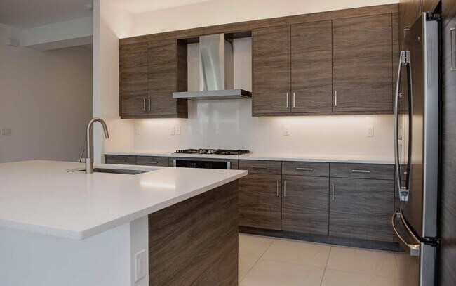 Building Photo - 17035 Wandering Wave Ave