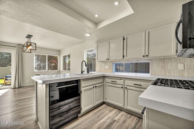 Building Photo - 7554 Wheeldale Cir