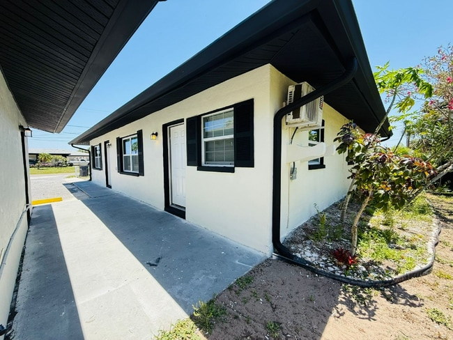 Foto del edificio - 1128 Neptune Dr