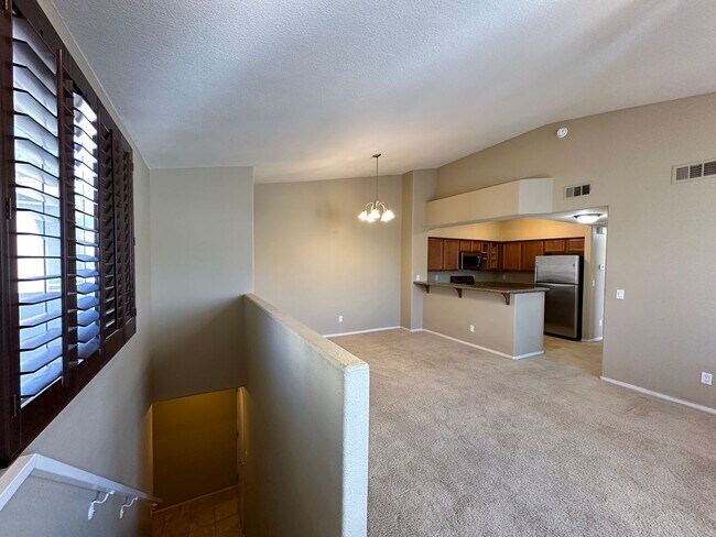 Building Photo - Pacific Crest