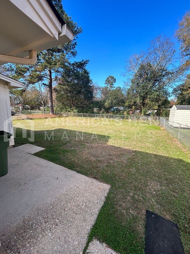 Building Photo - Home for Rent in Montgomery!!! Available f...