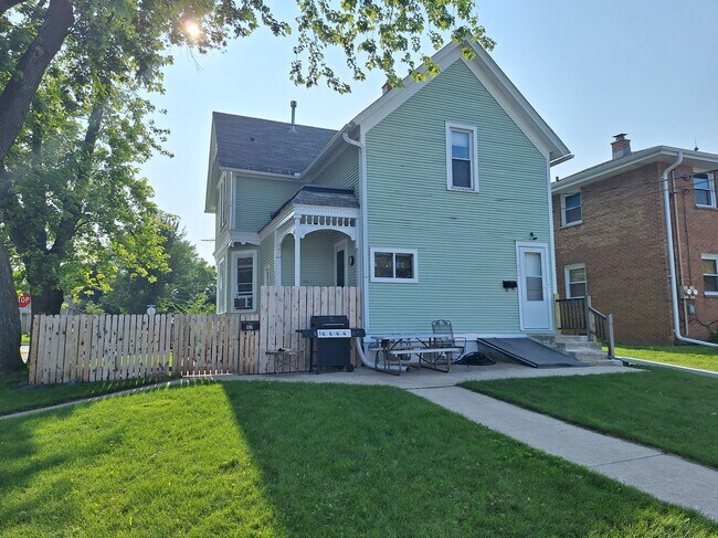 Back yard - 904 N Wisconsin St