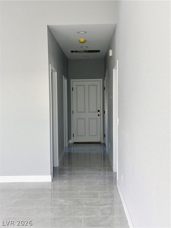 Building Photo - 2560 Bonano Ct