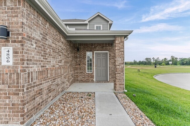 Building Photo - 4806 Blue Jacaranda Wy