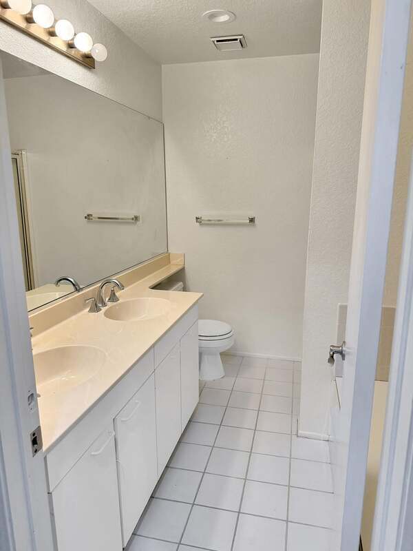 Building Photo - 2601 S Broadmoor Dr