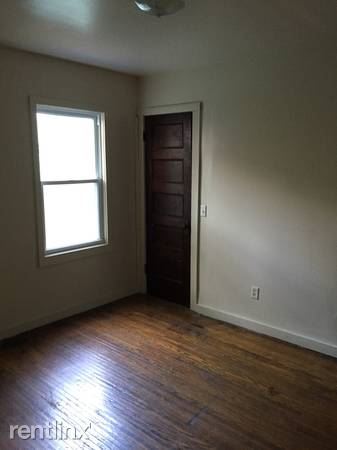 Building Photo - 353 Champlain St