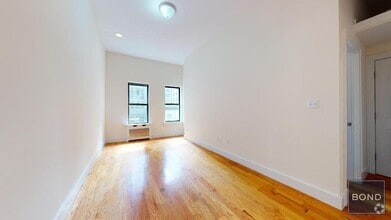 Building Photo - 253 W 93rd St