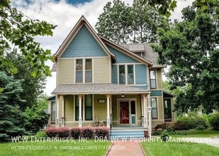 Building Photo - 131 SW Clay St