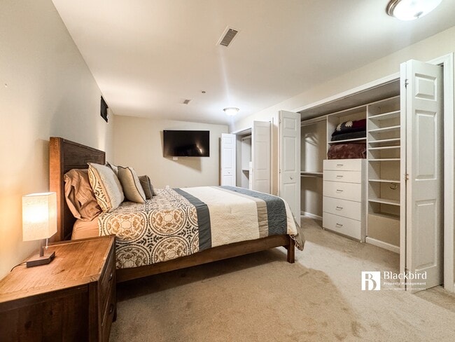 Building Photo - 13615 Tree Leaf Ct