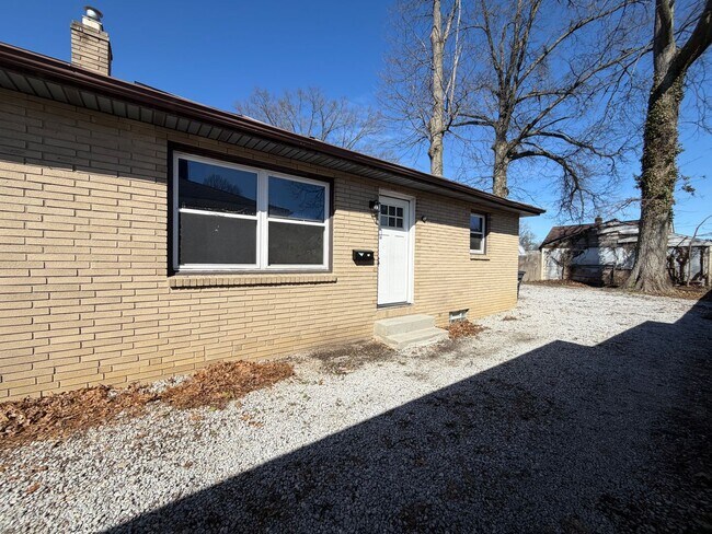 Building Photo - 805-807 Georgia Ave Akron OH 44306 MFH2 .T2