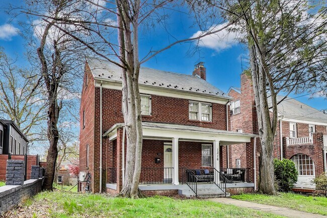 Foto del edificio - Van Buren St NW