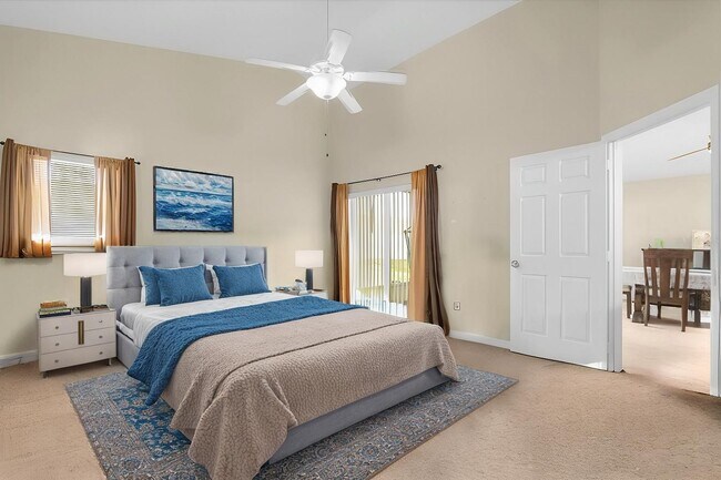 Building Photo - 818 Oxford Dr