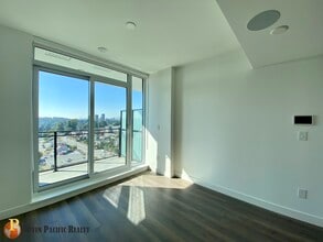 Building Photo - 901 Lougheed Hwy