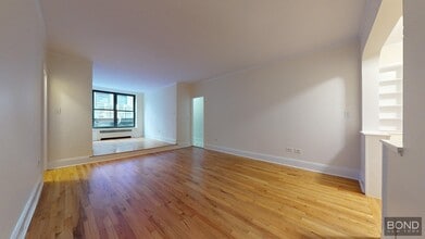 Building Photo - 124 E 24th St