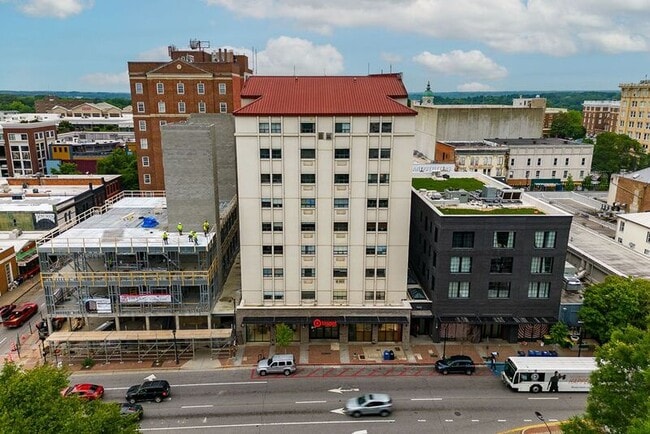 Building Photo - 131 E Broad St