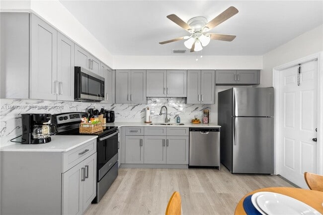 Building Photo - 108 SE 4th Terrace