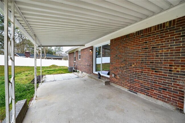 Building Photo - 2479 Yolanda Trail