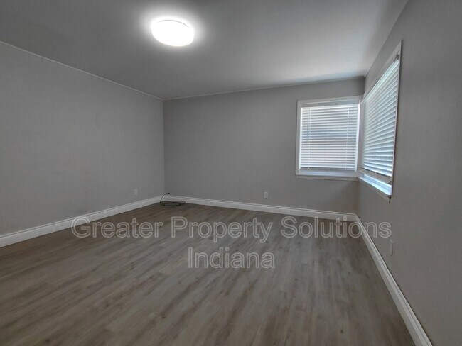 Foto del edificio - 7974 White Oak Ave