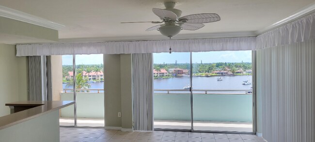 Building Photo - 4807 Sunset Ct
