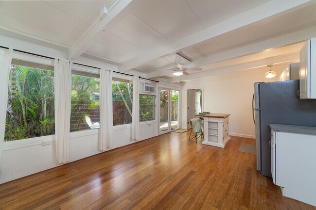 Building Photo - 946 Holoholo St. (1 BR)