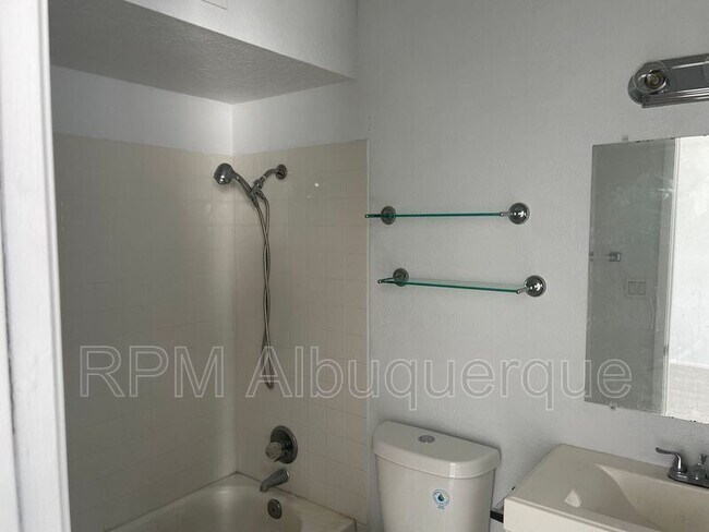 Foto del edificio - 12817 Dorado Dr SE