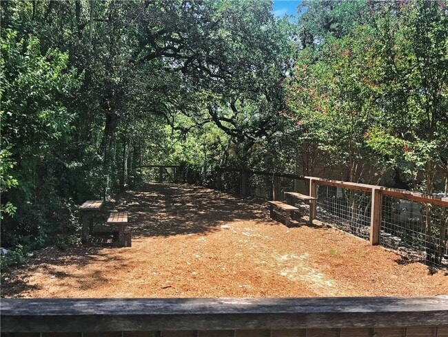 Building Photo - 741 E Oltorf St