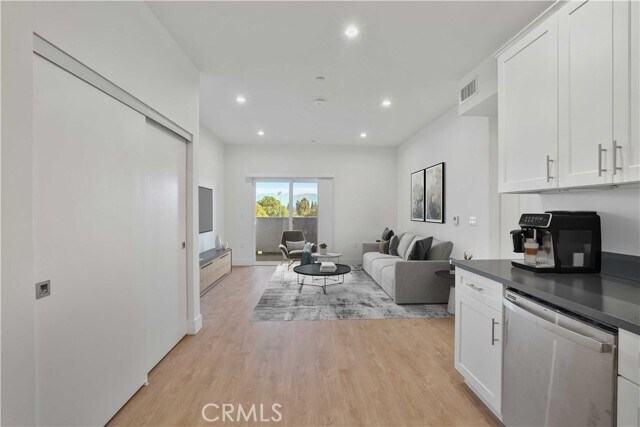 Foto del edificio - 8750 Sepulveda Blvd