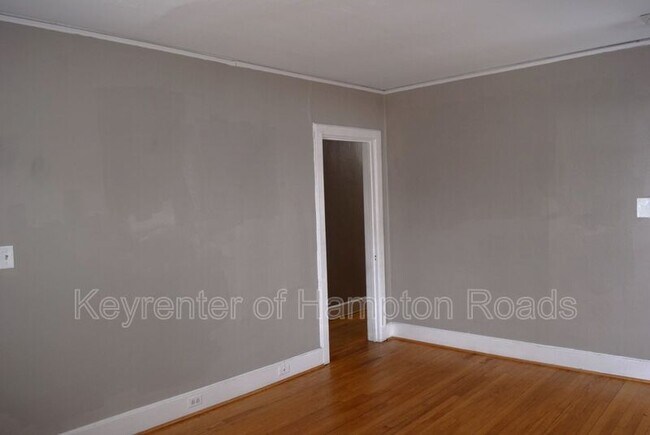 Foto del edificio - 4809 Colonial Ave