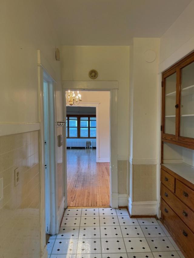 Building Photo - 2432 W Gunnison St