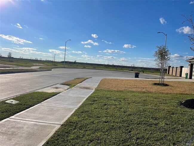 Building Photo - 3811 Pierce Pl Ln