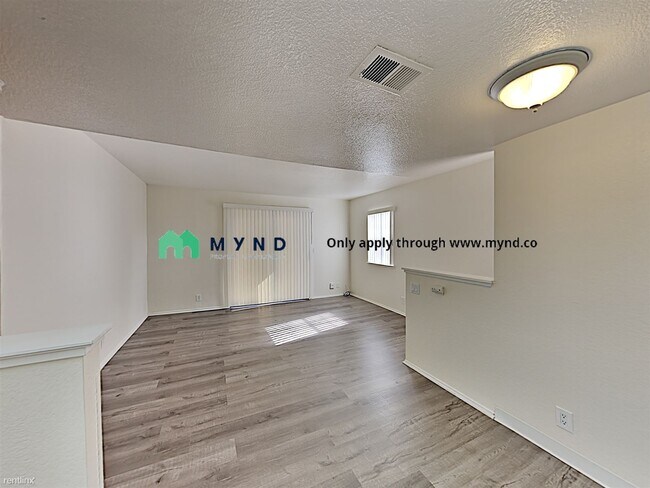 Building Photo - 4930 College Oak Dr