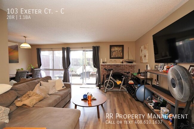 Foto del edificio - Spacious Updated Townhome in Well Maintain...