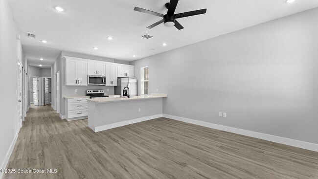 Building Photo - 4495 Barna Ave