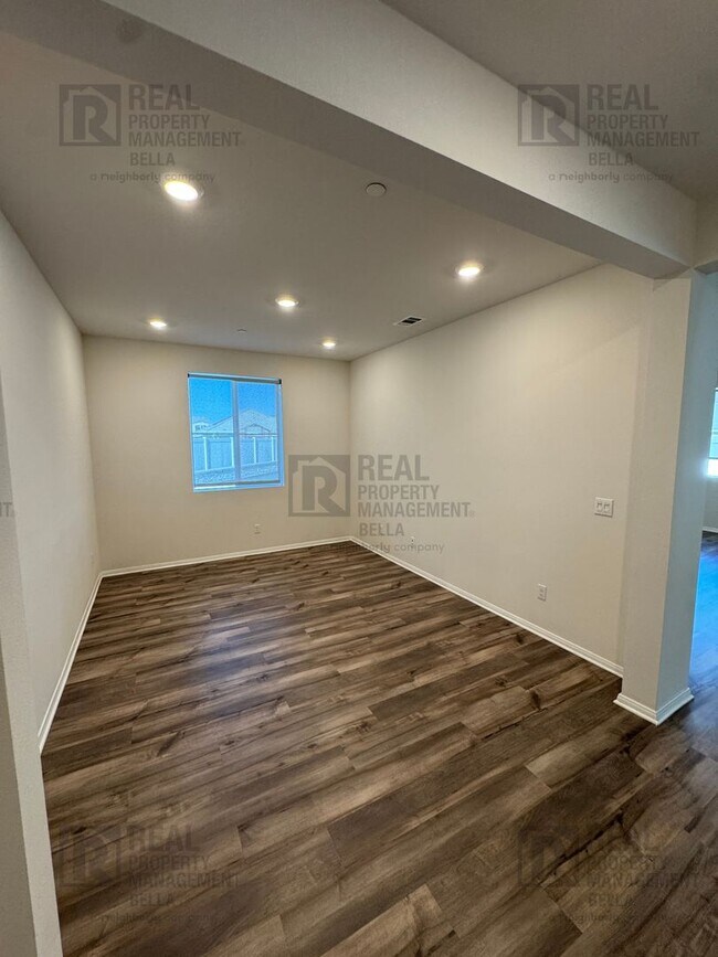 Building Photo - Gorgeous Menifee Pool Home with Downstairs...