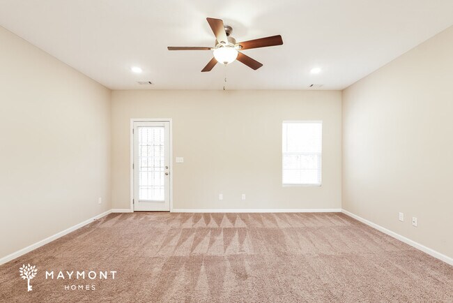 Foto del edificio - 1374 Oak Ln