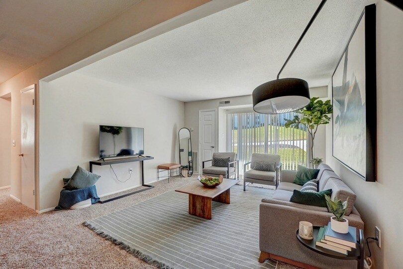 ReNew Durham Apartments in Durham, NC