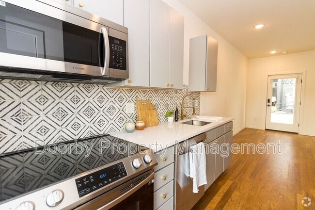 Building Photo - 3132 St Elmo Ave