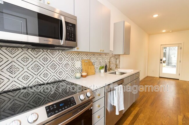 Foto del edificio - 3132 St Elmo Ave