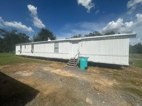 Building Photo - 450 Harmon Ln